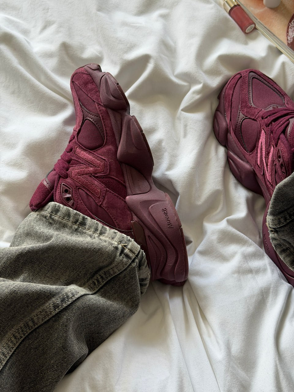 New Balance 9060 Bugrundy