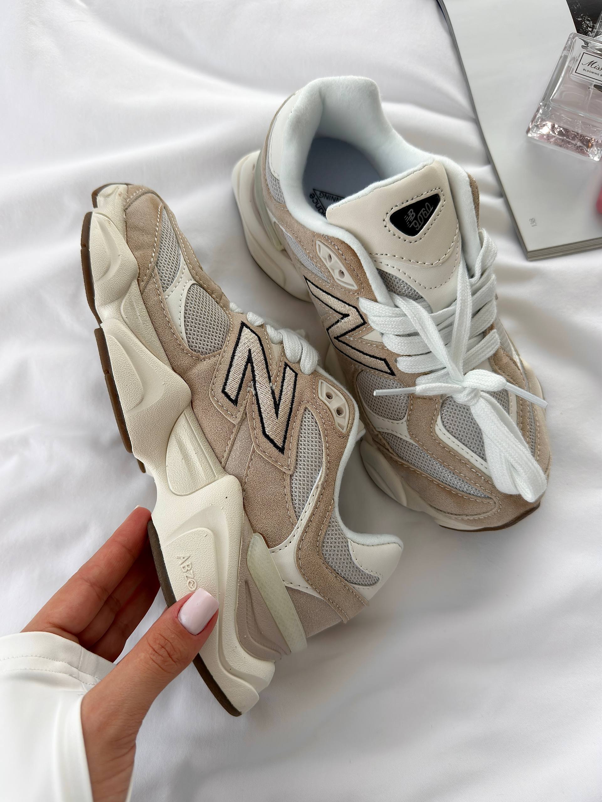 New Balance 9060 Beige Leopard