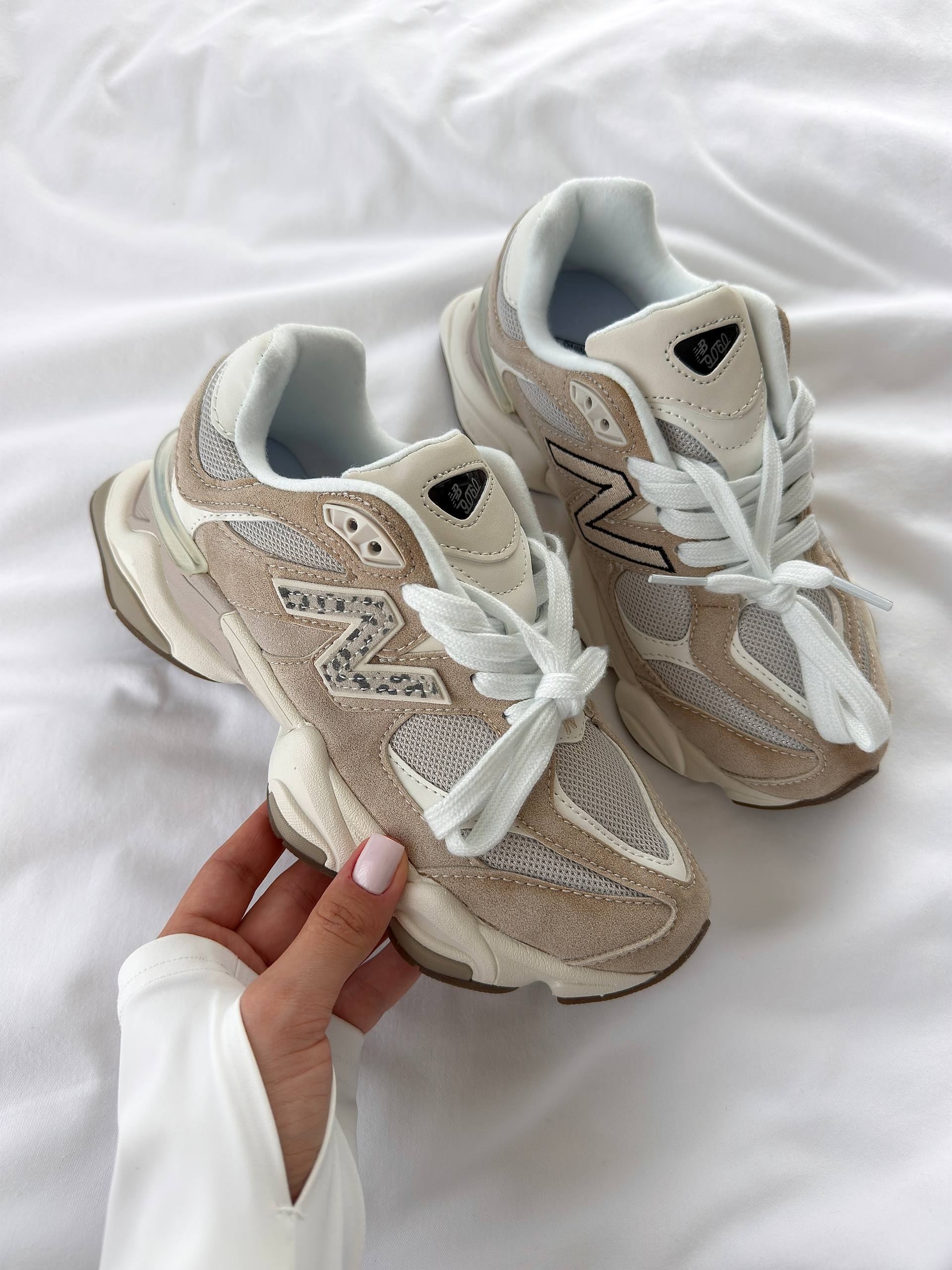 New Balance 9060 Beige Leopard
