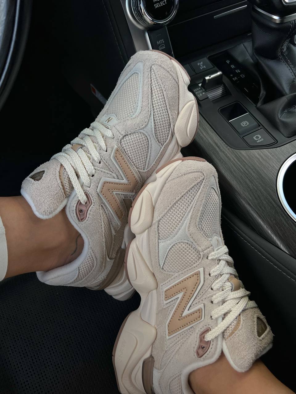 New Balance 9060 Bisque Sea Salt